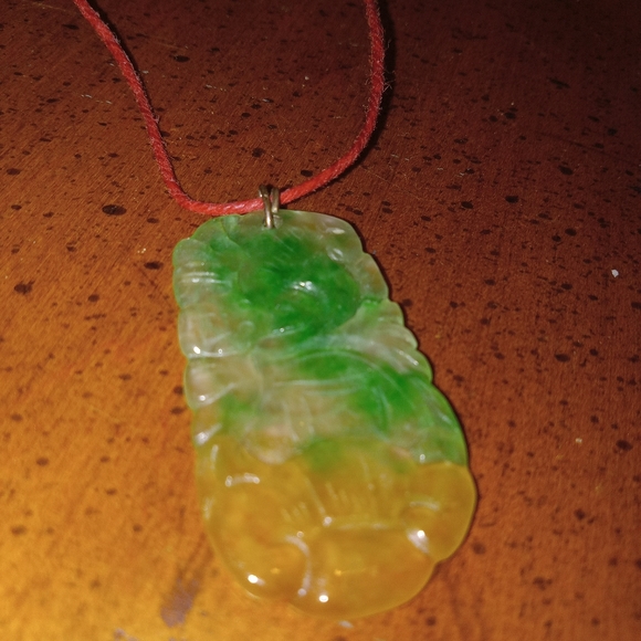Chinese Tri Color Double Side Carved Jade Vintage Pendant on Hemp Necklace - Picture 5 of 6